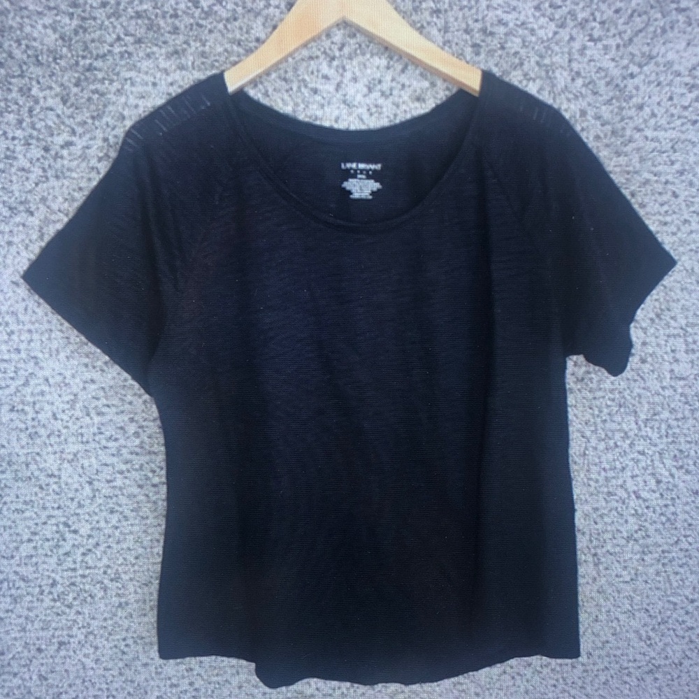 Black Short Sleeve Scoop Neck Tee